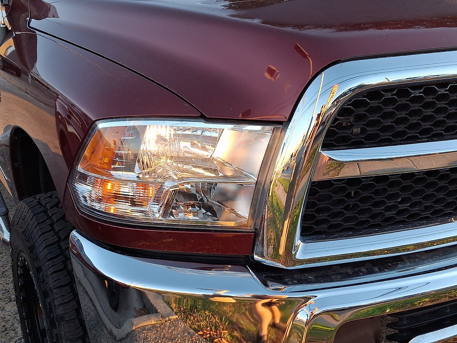 Used 2018 RAM 2500 Tradesman w/ Chrome Appearance Group AWD/4WD image 8