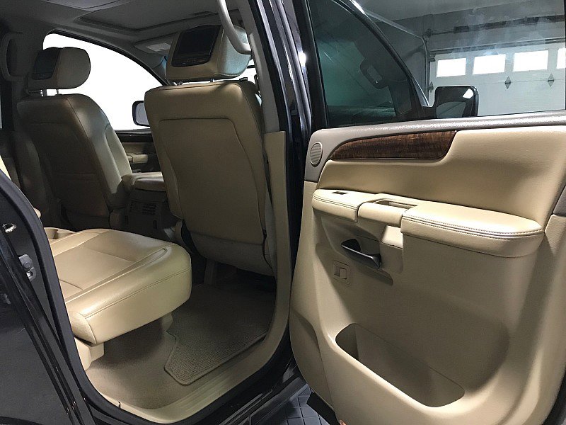 Used 2013 Nissan Armada Platinum image 17