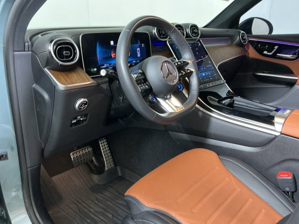 Used 2025 Mercedes-Benz GLC 43 AMG 4MATIC image 19