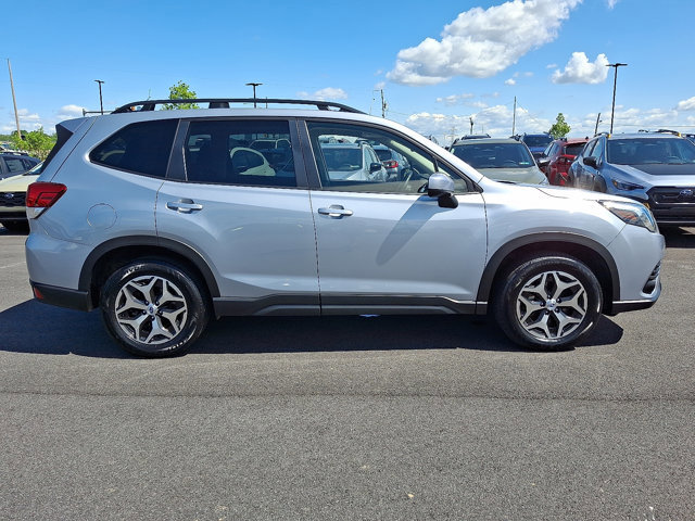 Certified 2023 Subaru Forester Premium AWD/4WD image 8