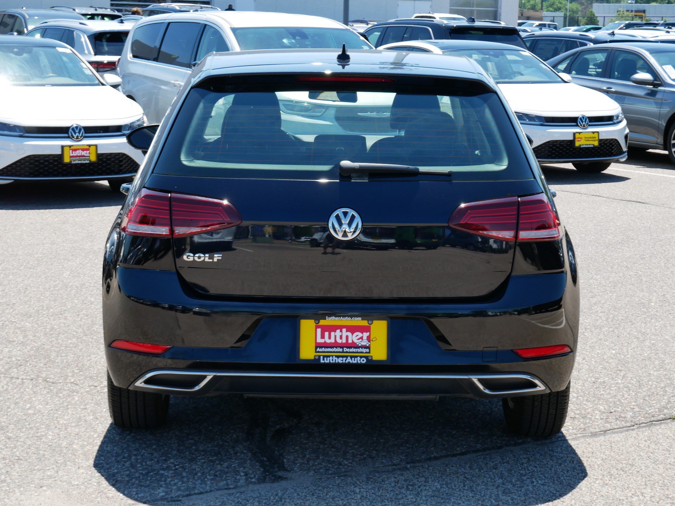 Used 2019 Volkswagen Golf S FWD image 6