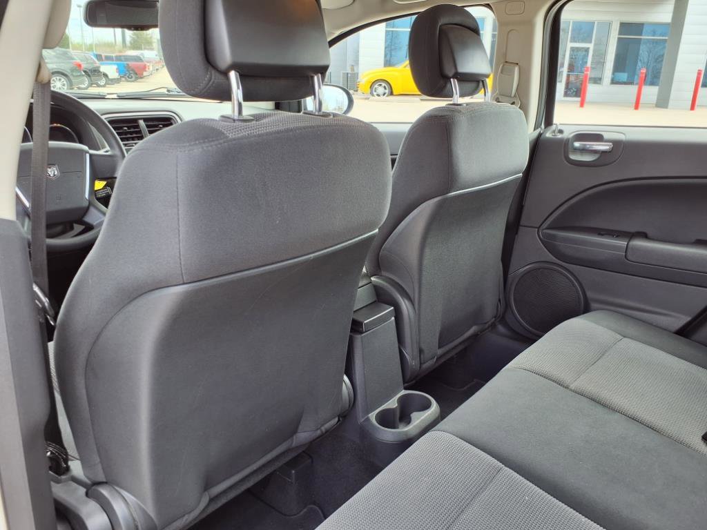 Used 2011 Dodge Caliber Mainstreet image 11