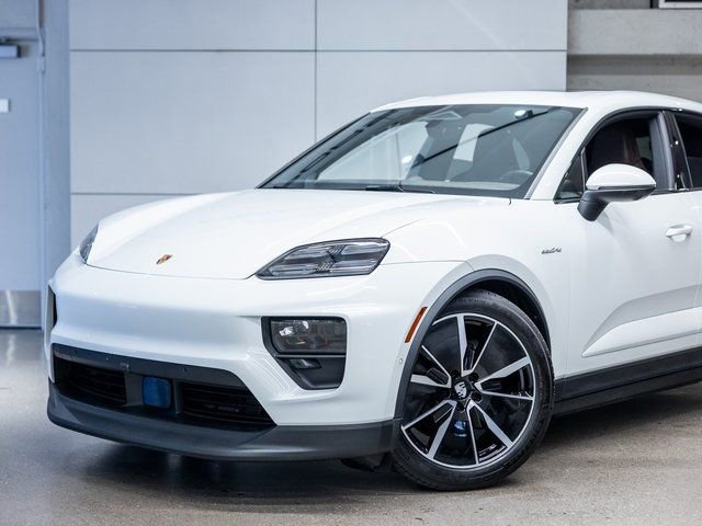 Certified 2025 Porsche Macan Electric RWD image 21