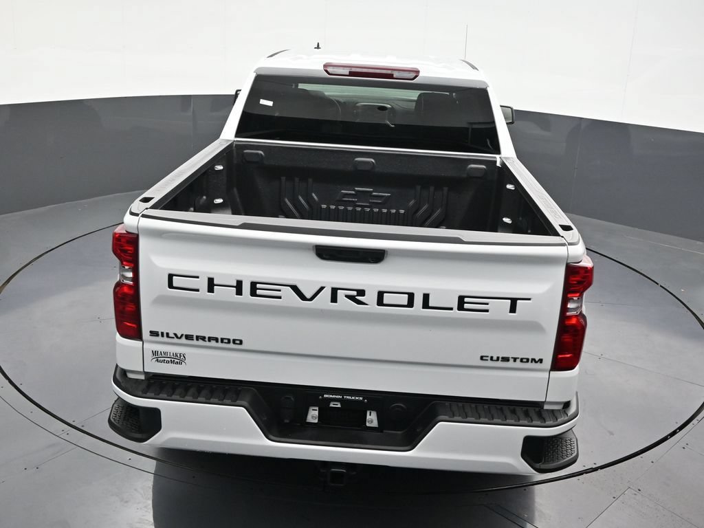 Used 2026 Chevrolet Silverado 1500 Custom w/ Turbomax Blackout Package RWD image 18