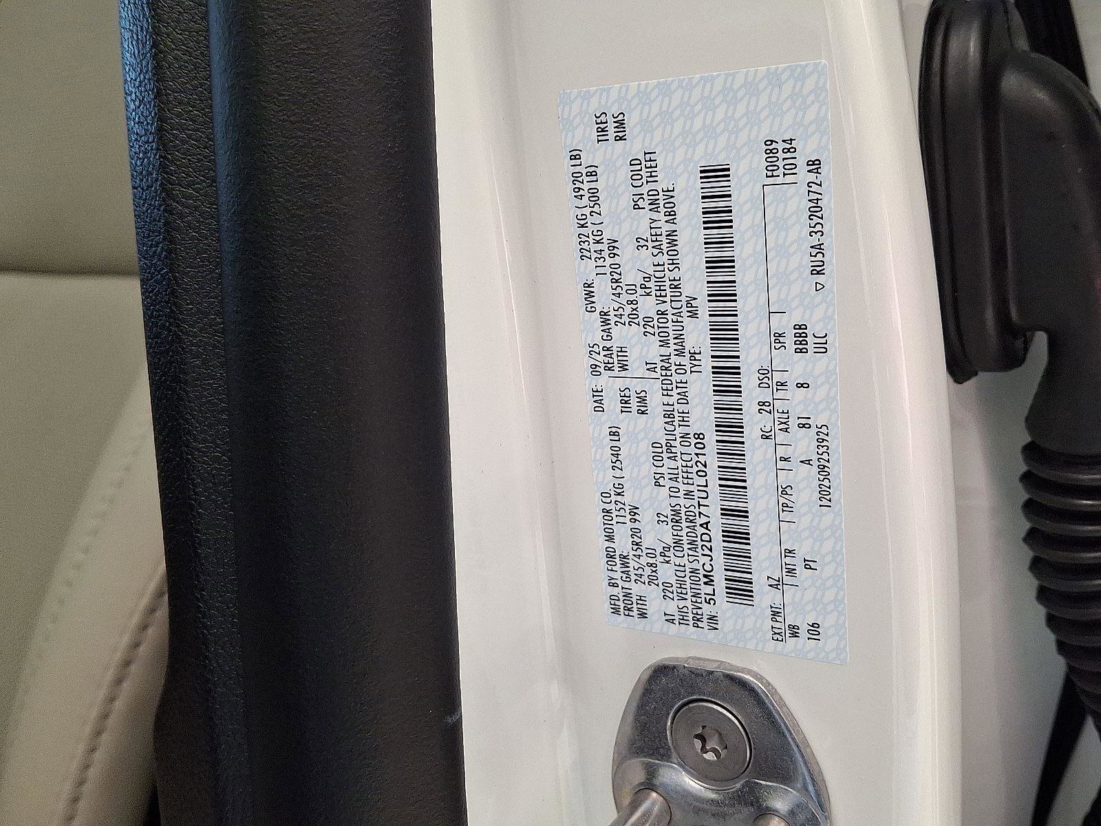 New 2026 Lincoln Corsair Reserve w/ Jet Appearance Package image 16