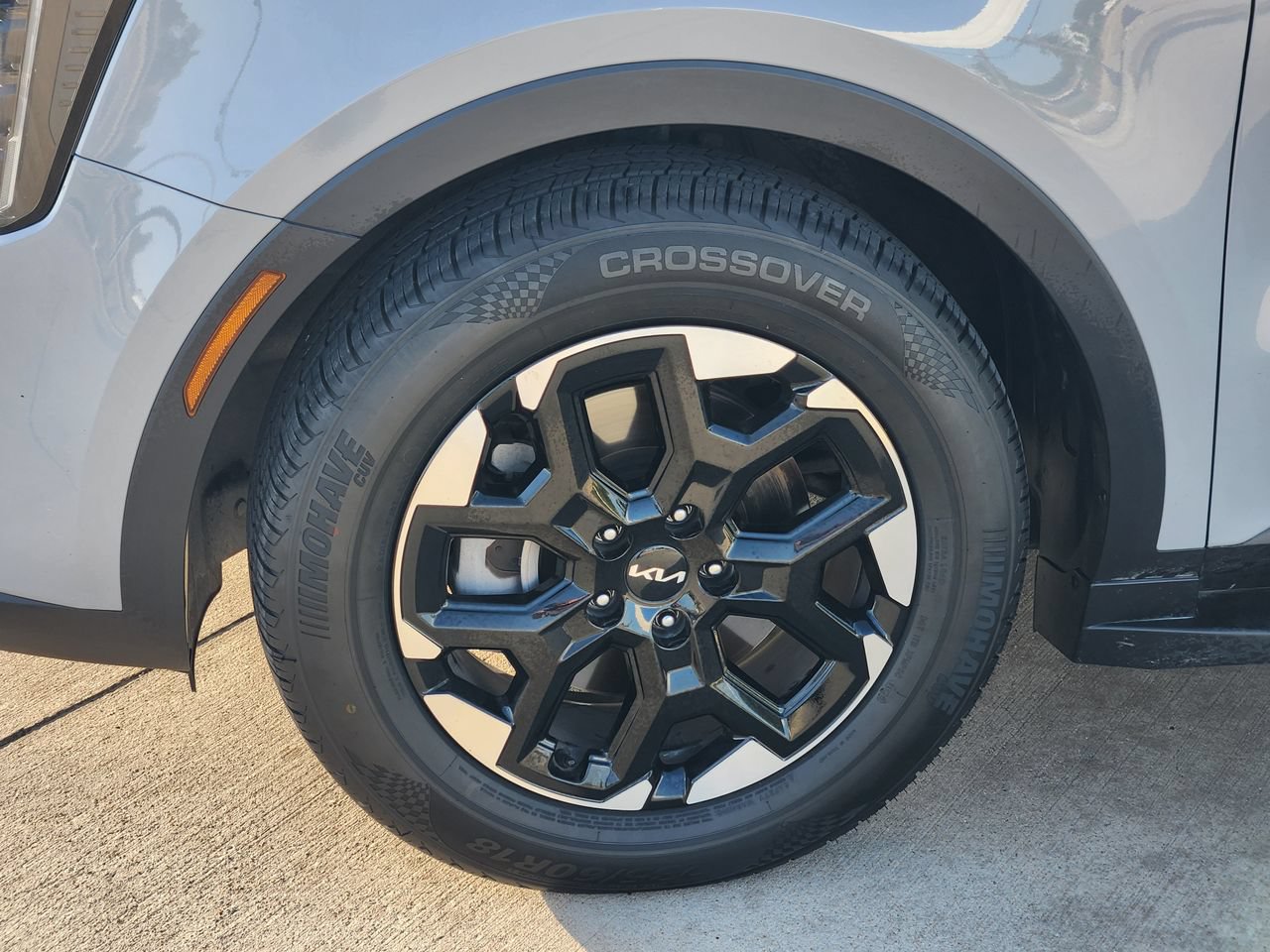 Used 2025 Kia Sorento S FWD image 11