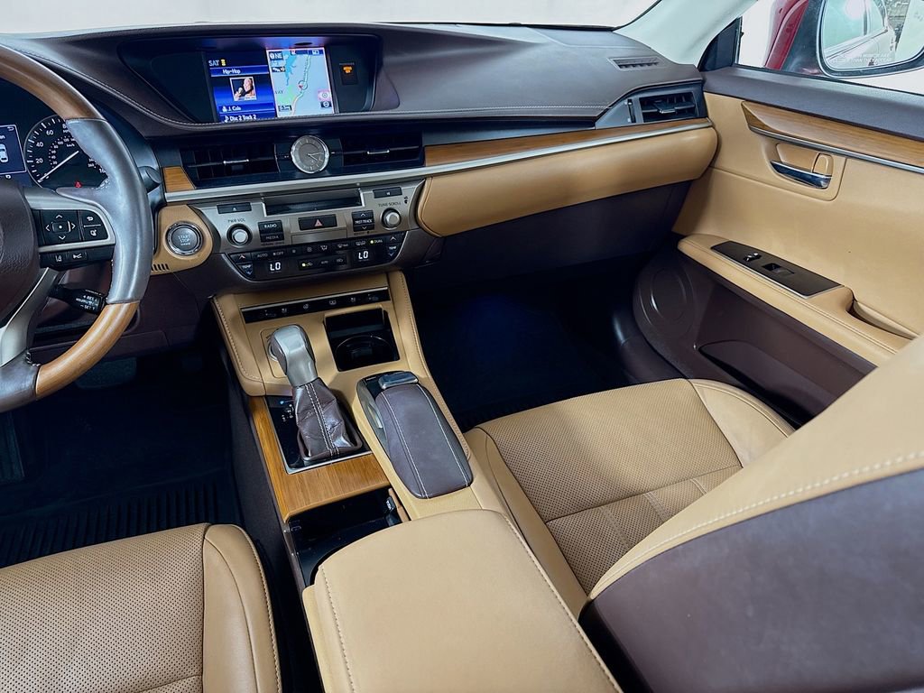 Used 2016 Lexus ES 350 image 25