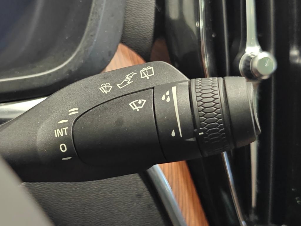 Used 2023 Volvo XC60 B5 Plus AWD/4WD image 44