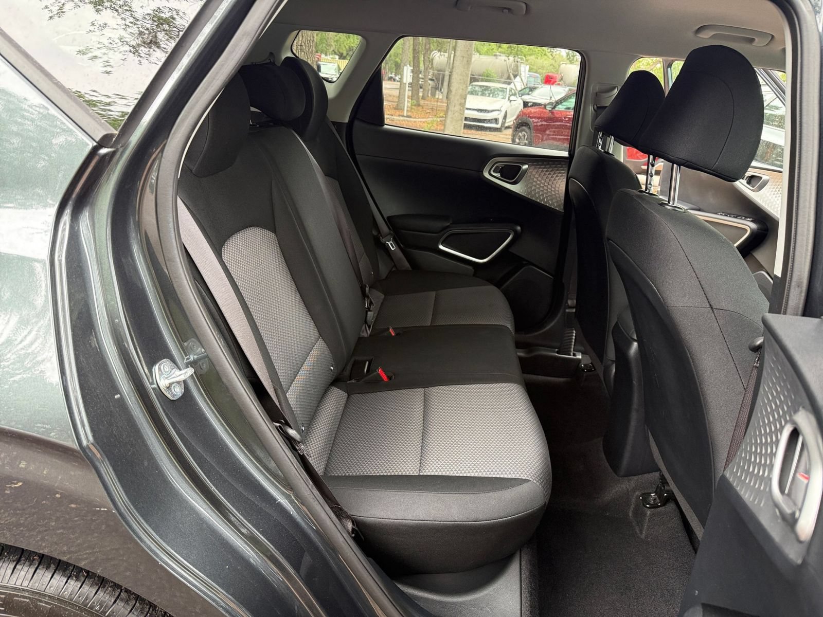 Used 2025 Kia Soul LX w/ LX Technology Package FWD image 36