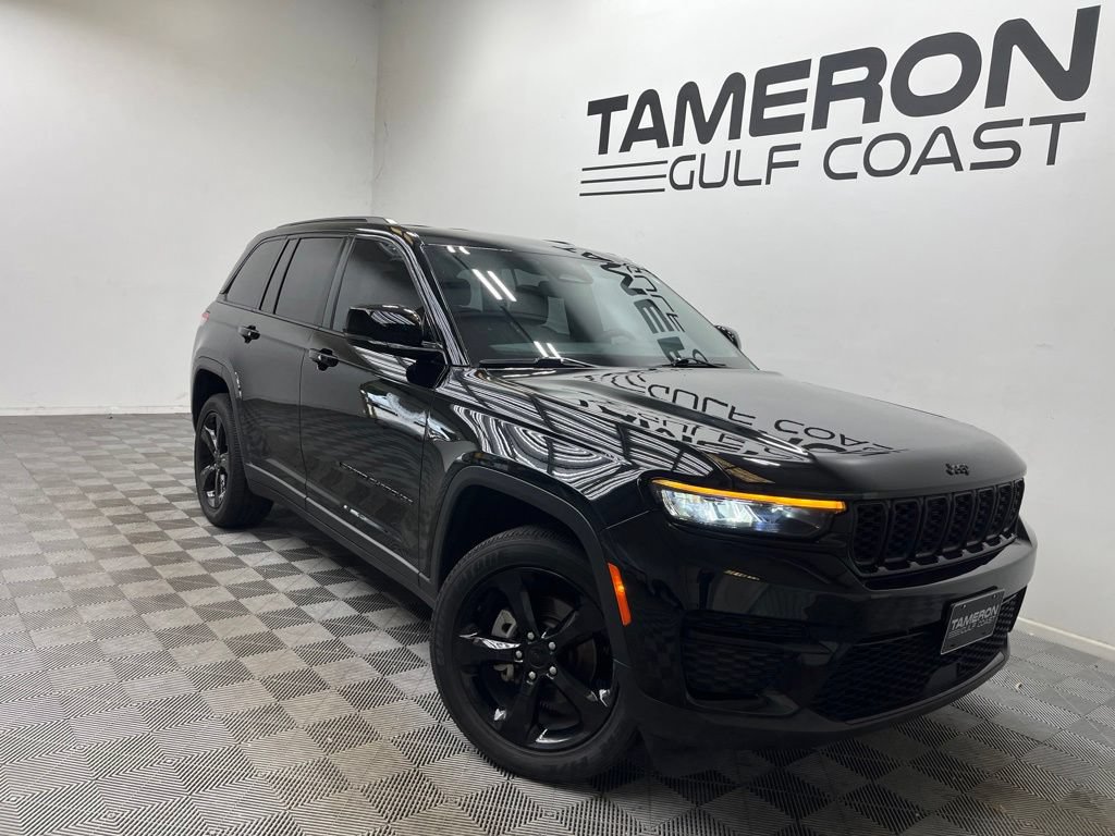 Used 2023 Jeep Grand Cherokee Altitude