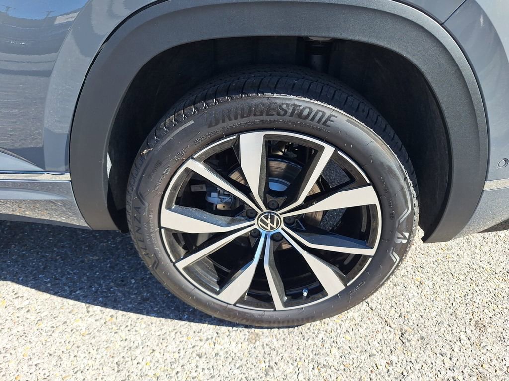 New 2026 Volkswagen Atlas Cross Sport SEL Premium R-Line image 23