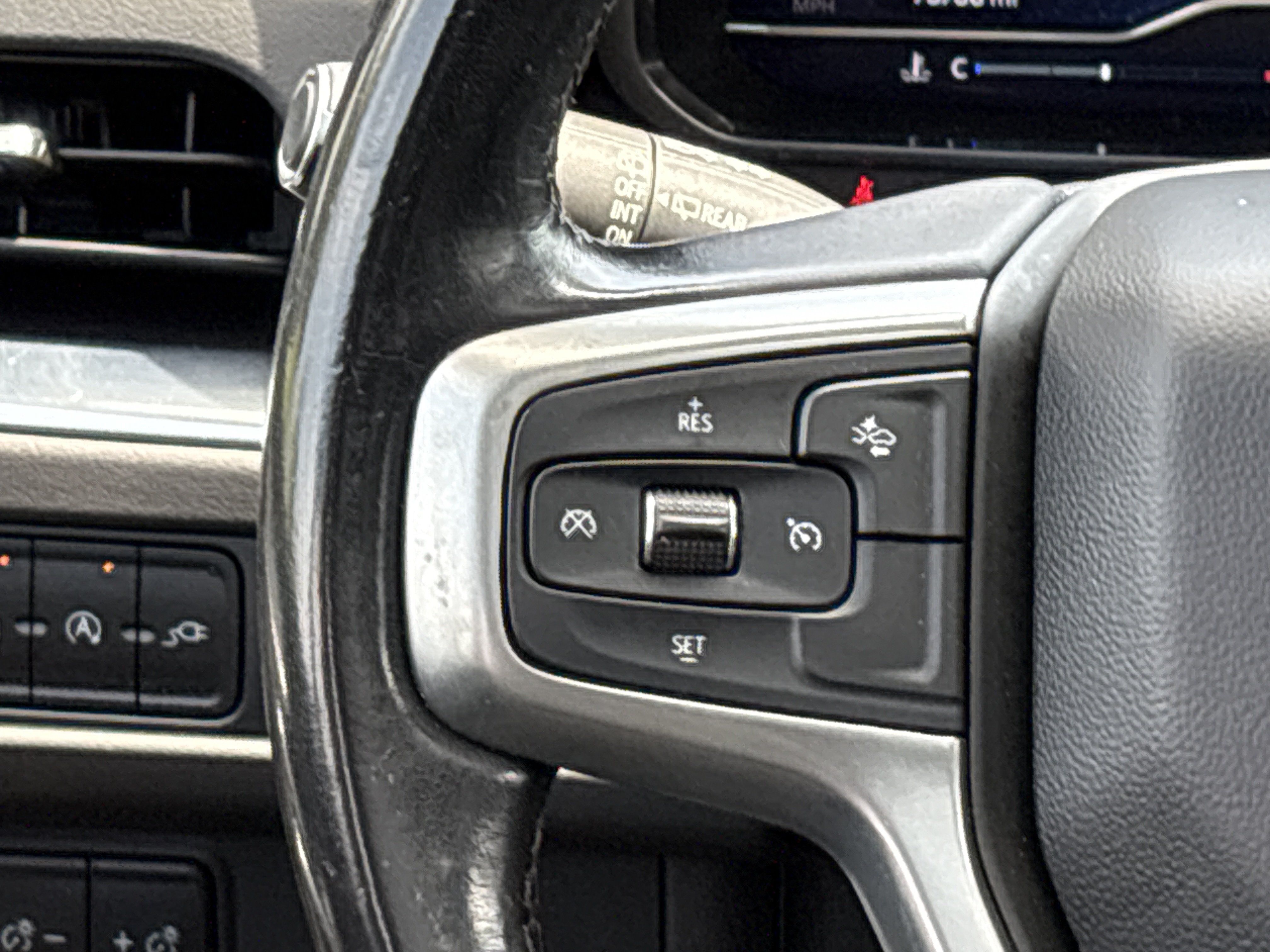 Used 2022 Chevrolet Tahoe LT AWD/4WD image 23