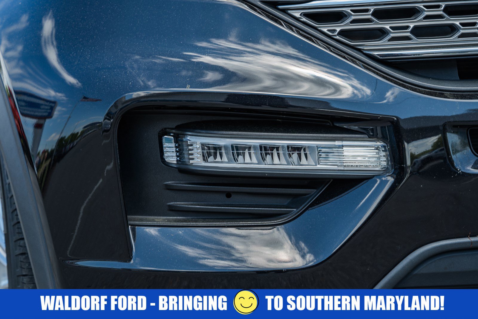 Used 2023 Ford Explorer Limited w/ Limited Technology Package AWD/4WD image 16
