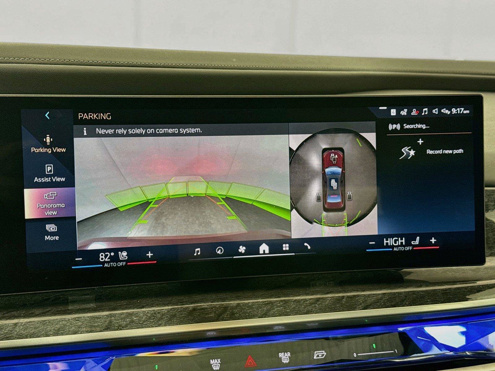 Used 2025 BMW 740i RWD image 25