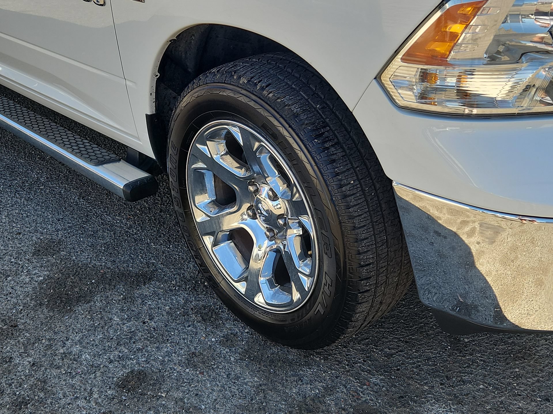 Used 2017 RAM 1500 Classic SLT RWD image 18