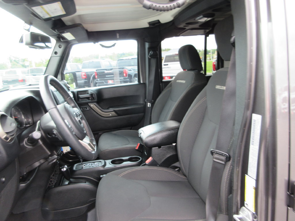 Used 2018 Jeep Wrangler Unlimited Sport AWD/4WD image 15