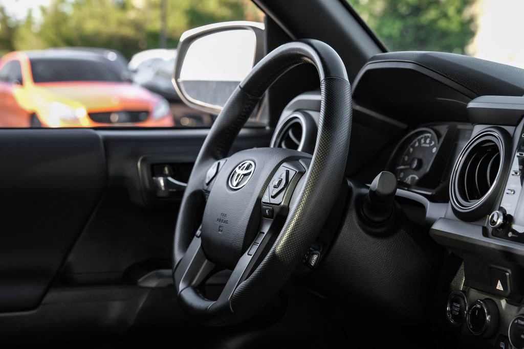 Used 2023 Toyota Tacoma TRD Off-Road image 12