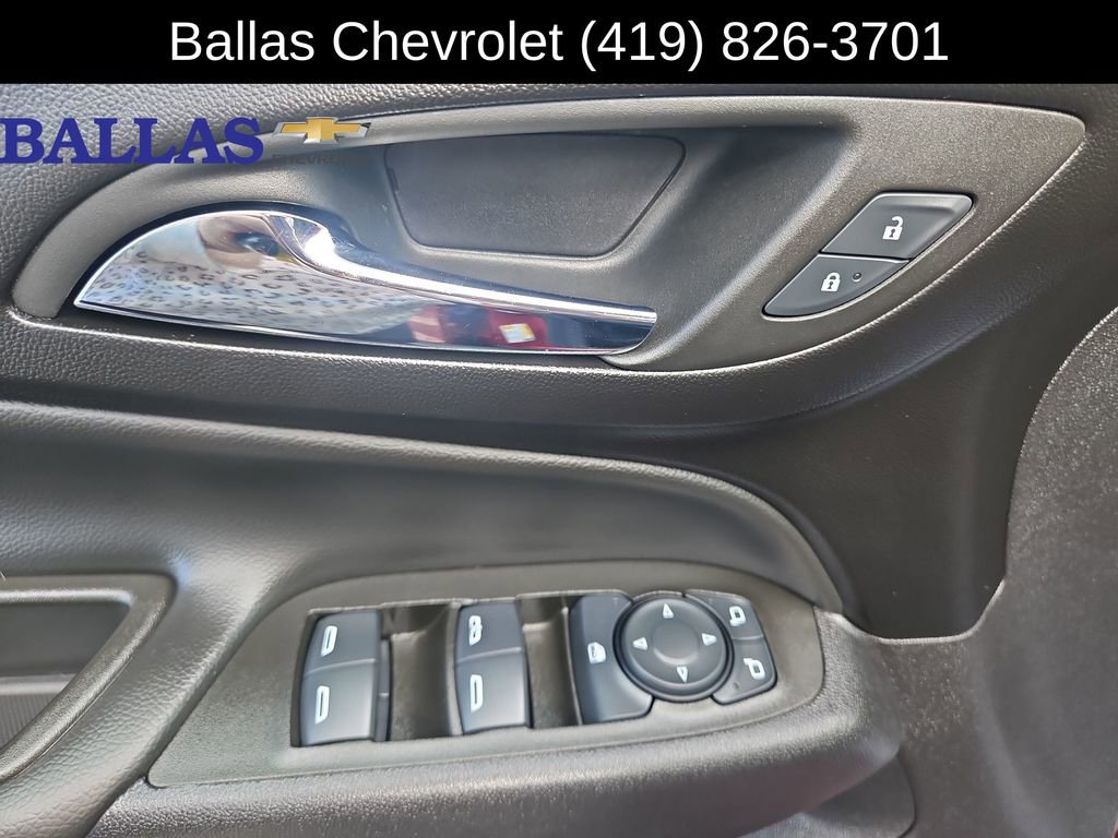 Certified 2024 Chevrolet Equinox LT FWD image 24