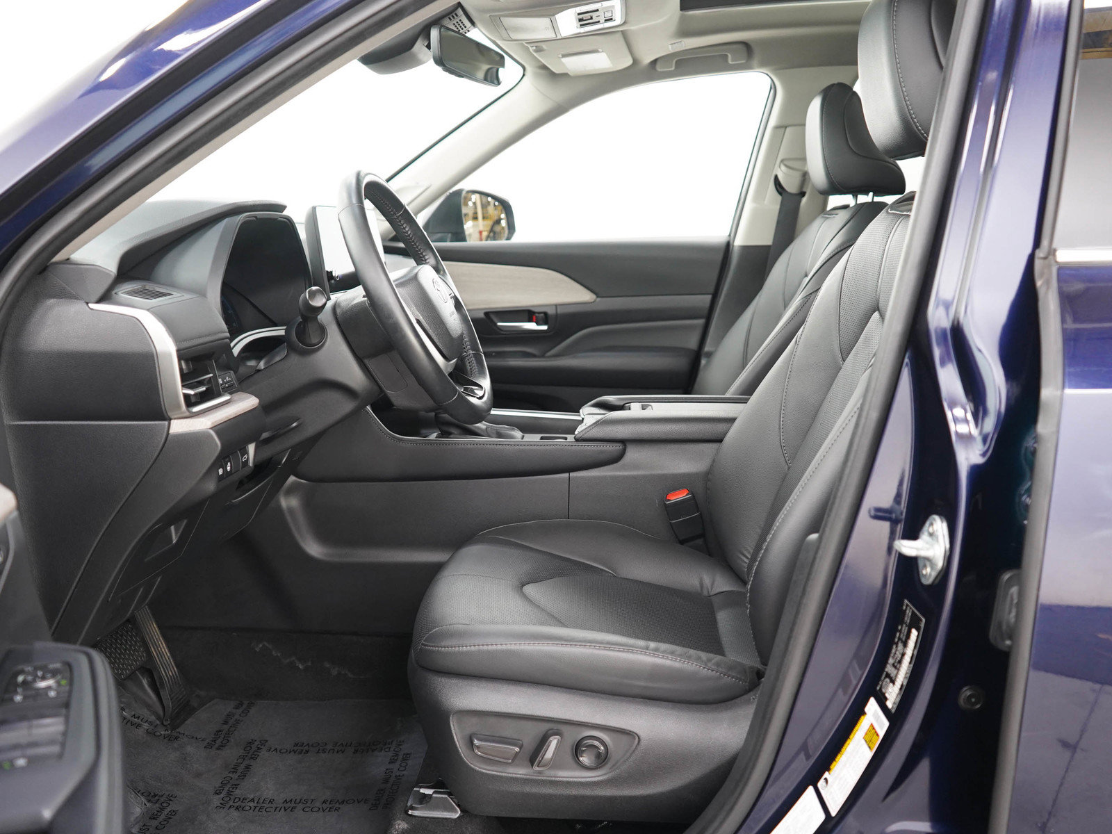 Used 2024 Toyota Grand Highlander AWD image 24