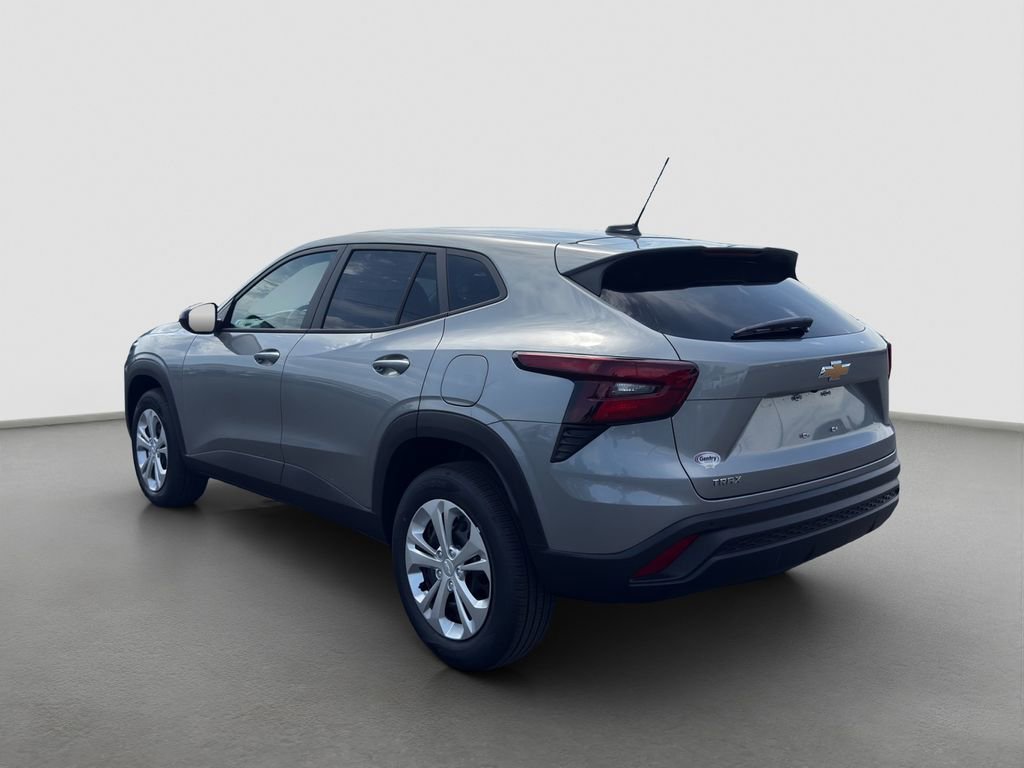 New 2026 Chevrolet Trax LS w/ Driver Confidence Package FWD image 4