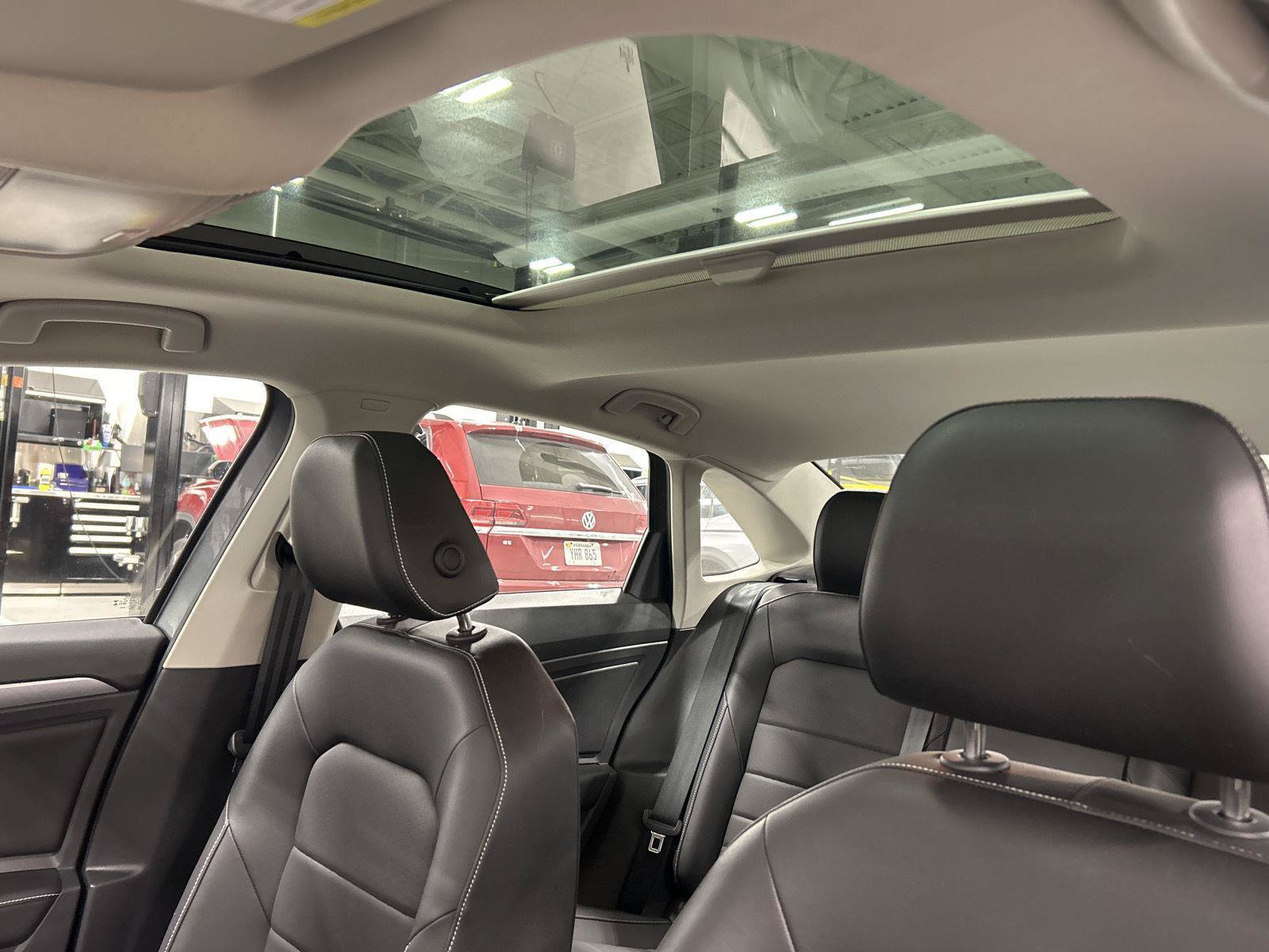 Used 2023 Volkswagen Jetta SE FWD image 6