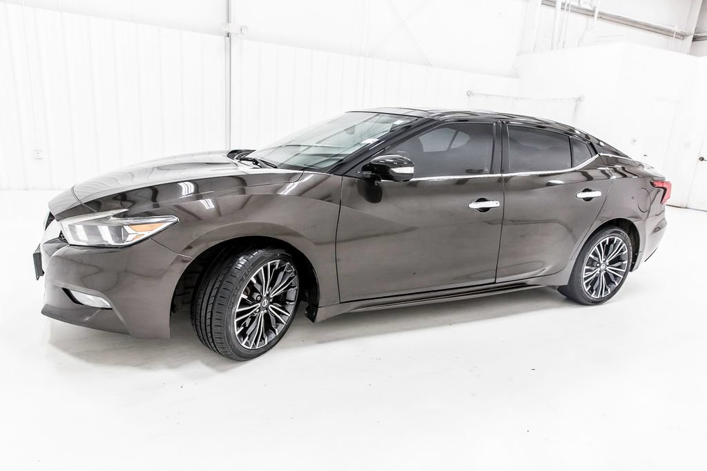 Used 2017 Nissan Maxima Platinum w/ Medallion Package FWD image 3