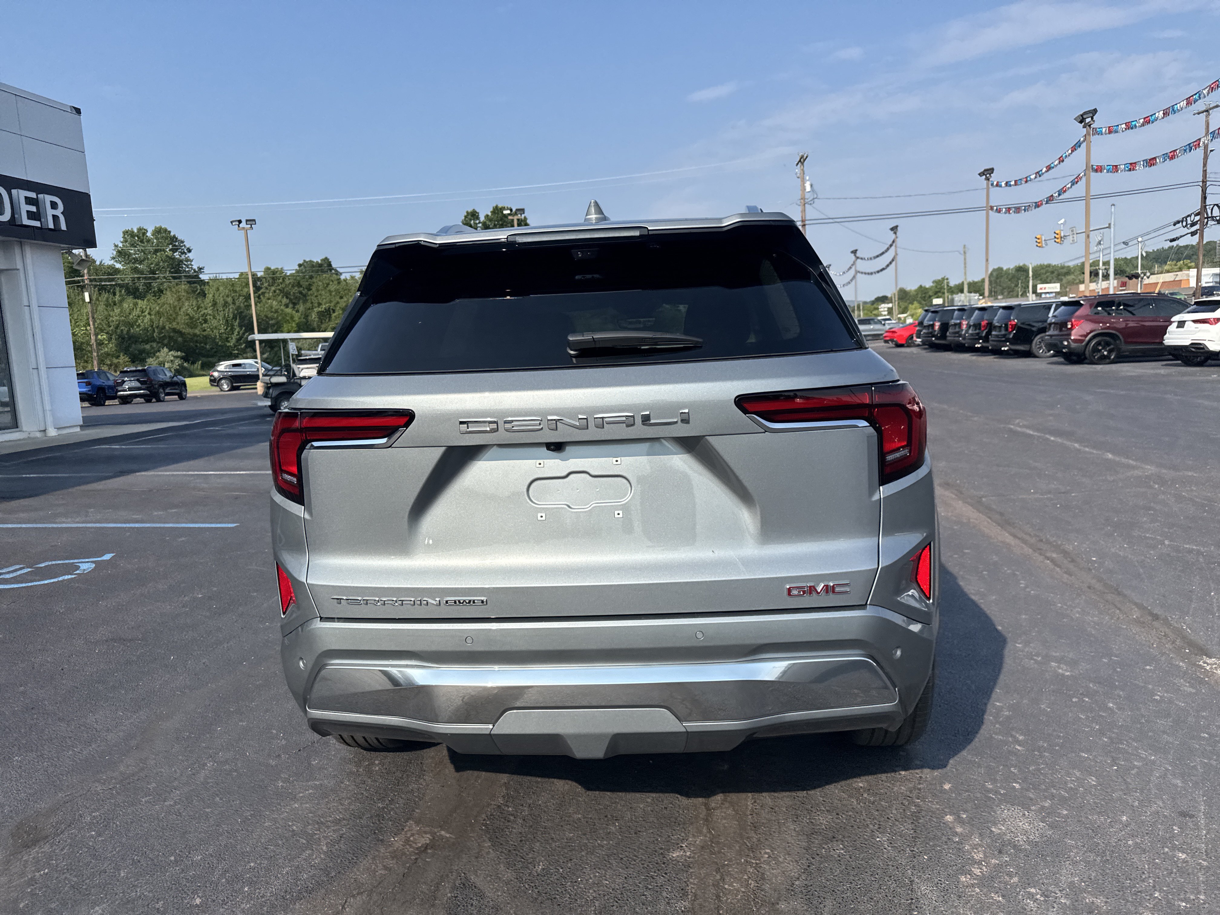 New 2027 GMC Terrain Denali AWD/4WD video 4
