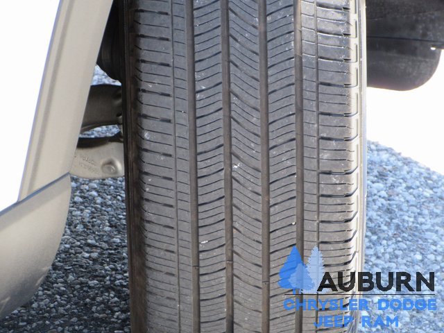 Used 2024 Ford Explorer Limited image 5