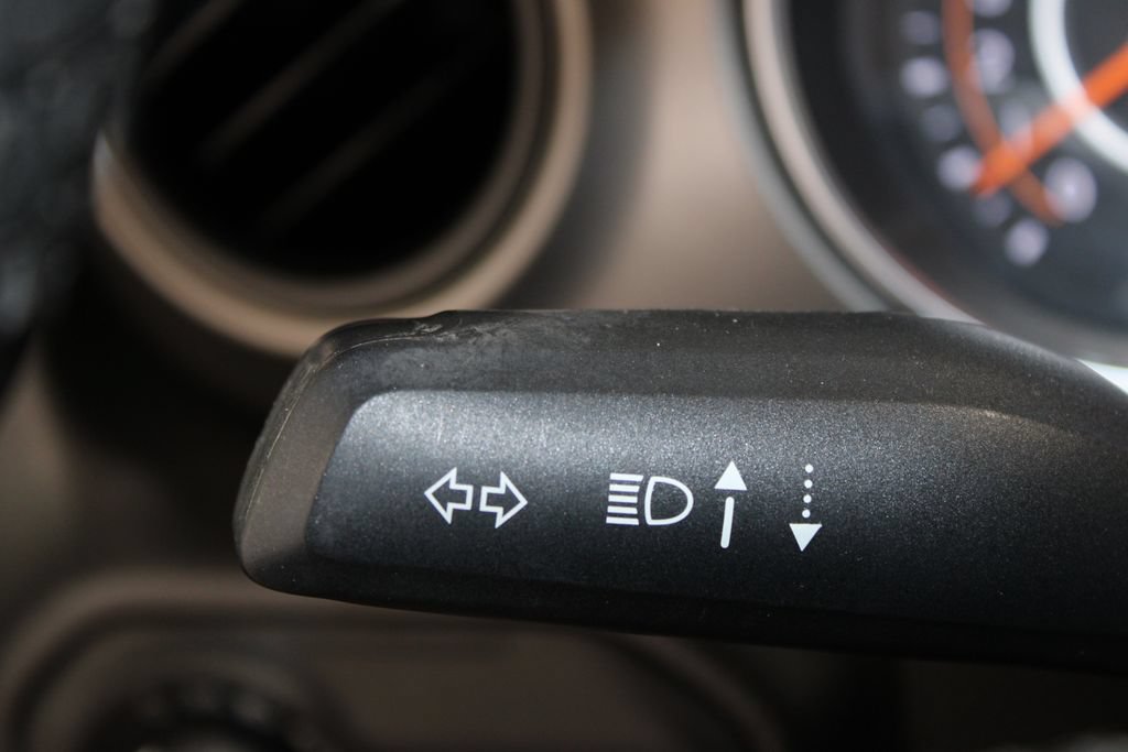 Used 2023 Jeep Wrangler Unlimited Sport AWD/4WD image 36