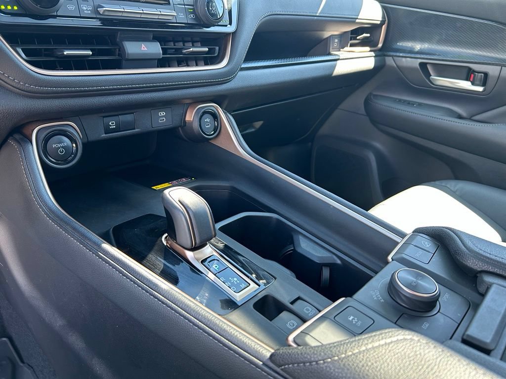 Used 2025 Toyota Grand Highlander AWD Hybrid image 25