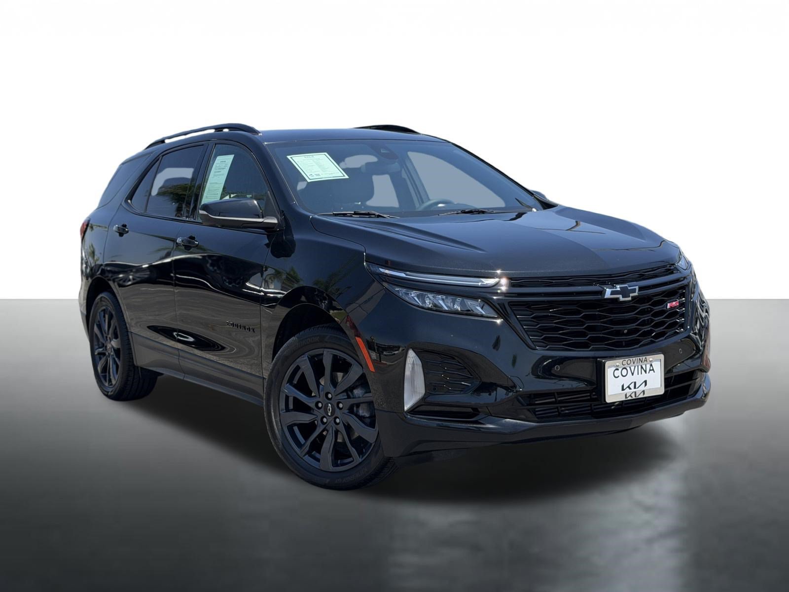 Used 2024 Chevrolet Equinox RS FWD image 2