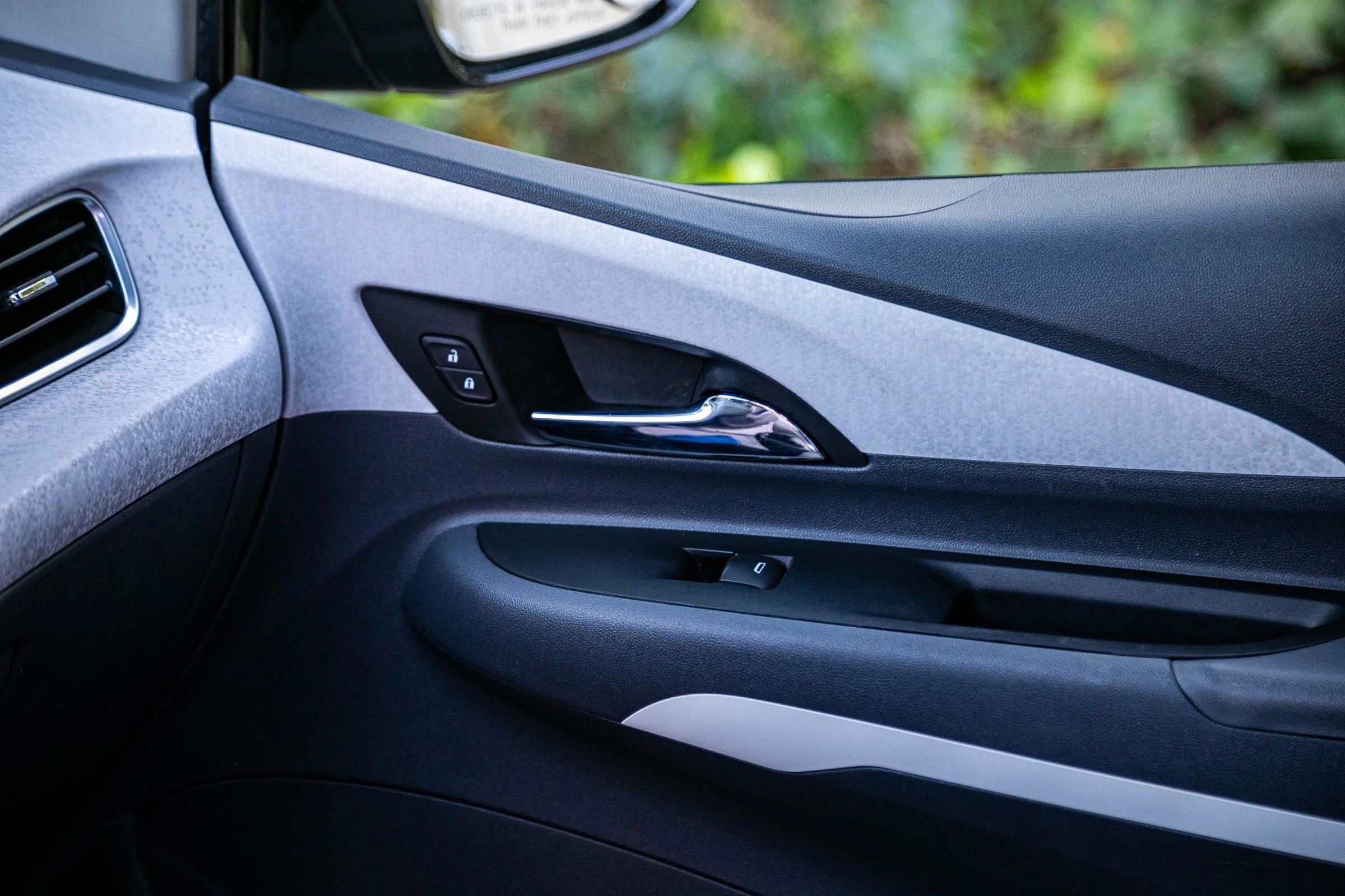 Used 2019 Chevrolet Bolt LT image 31