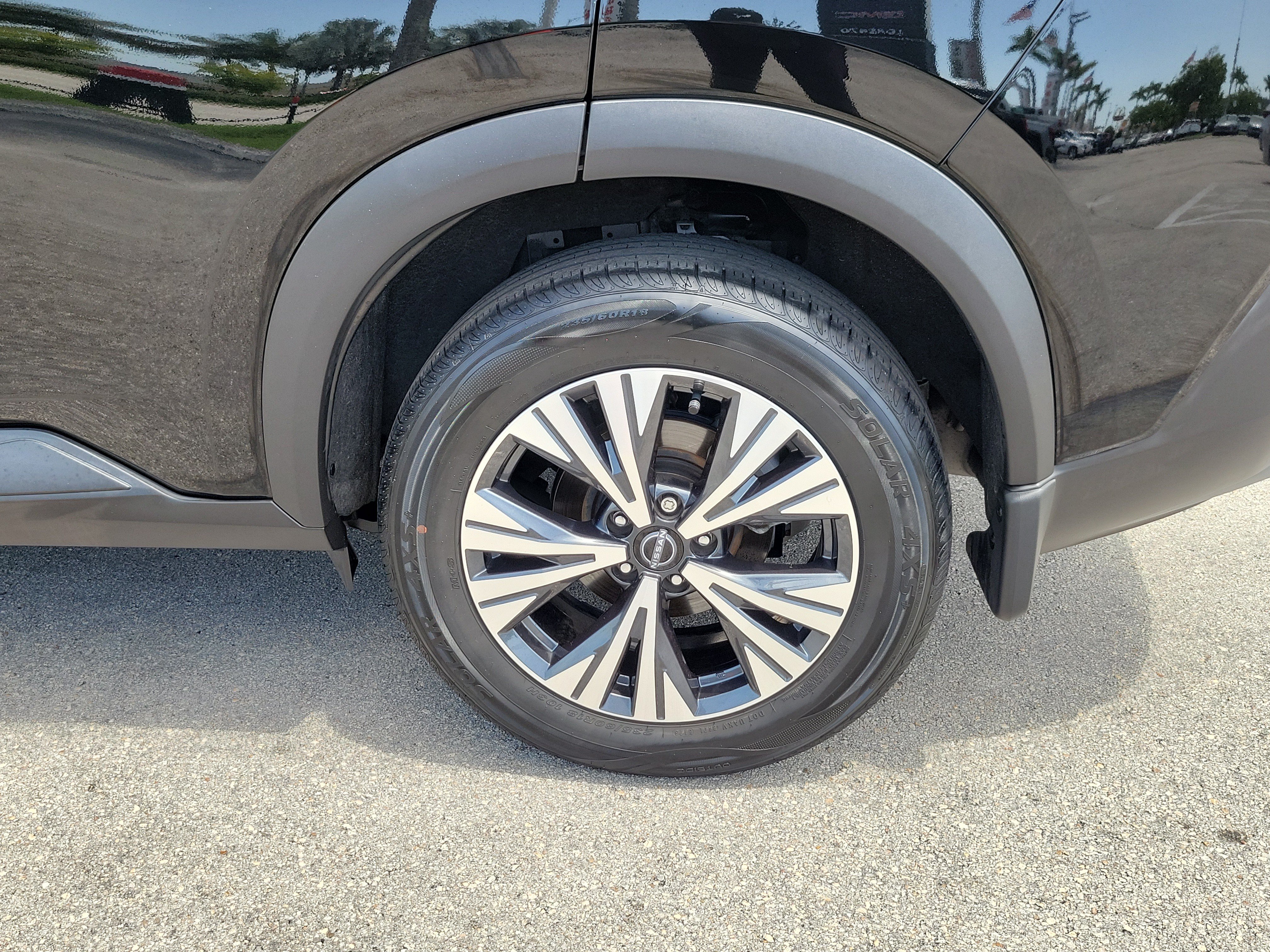 Used 2022 Nissan Rogue SV FWD image 27