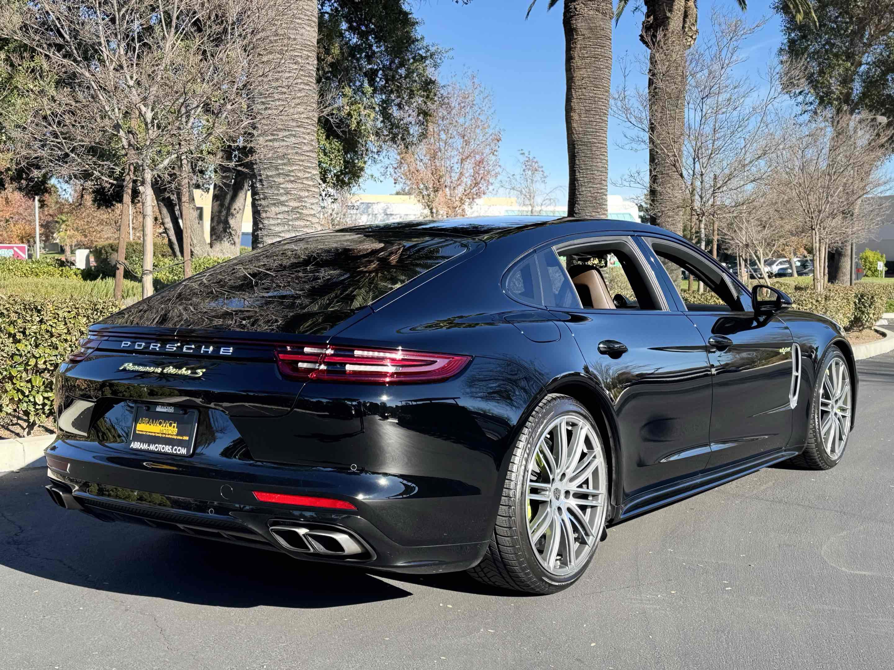 Used 2019 Porsche Panamera Turbo S Executive image 75