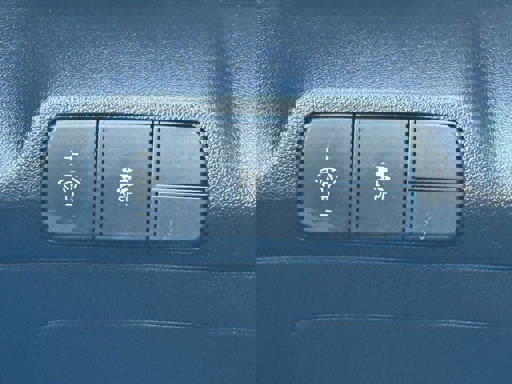 Used 2025 Hyundai Elantra N image 17