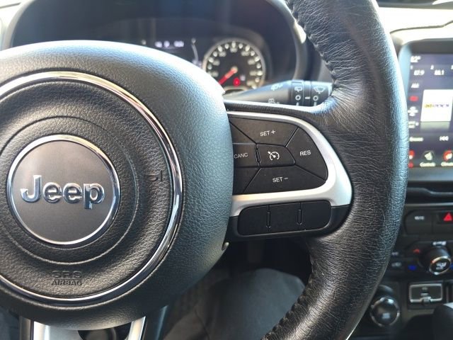 Used 2023 Jeep Renegade Latitude w/ Premium Group image 14