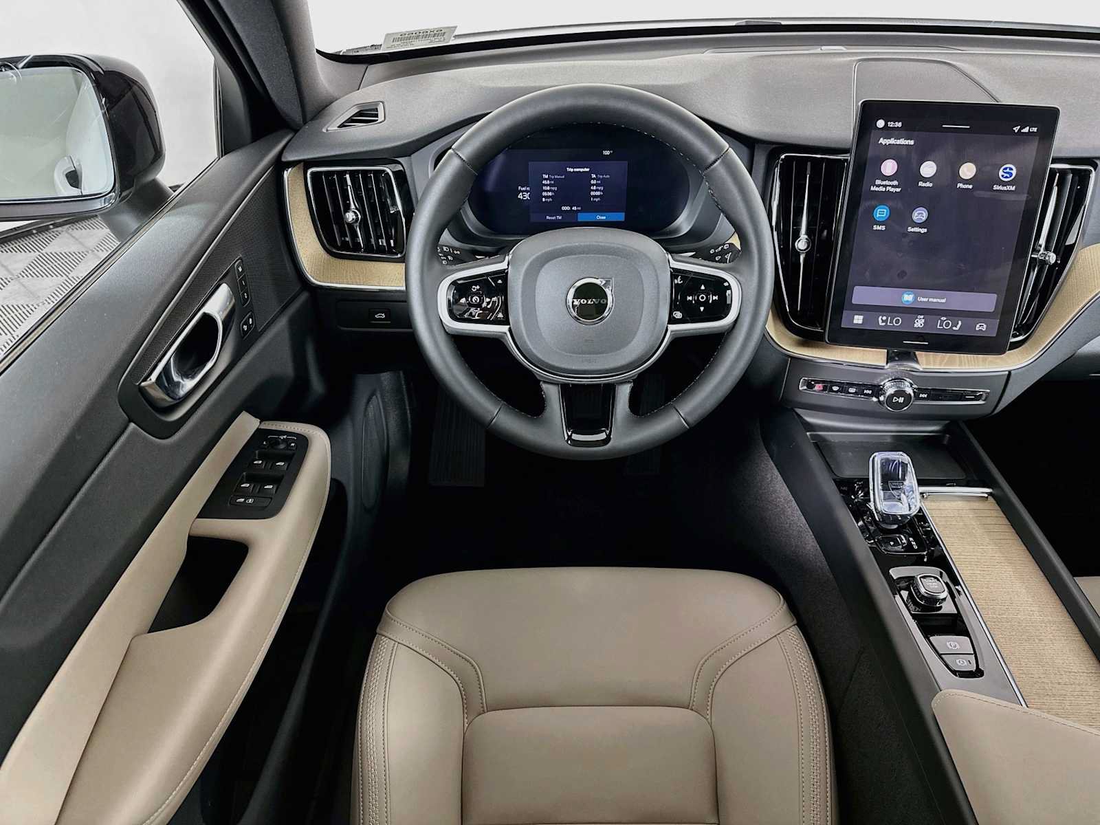 New 2026 Volvo XC60 B5 Plus w/ Climate Package PRO AWD/4WD image 20