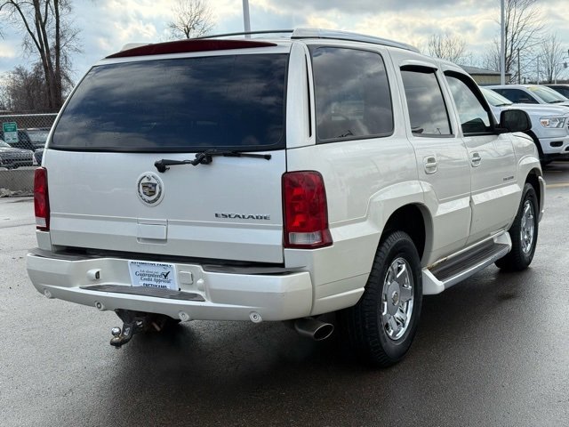 Used 2004 Cadillac Escalade AWD image 4