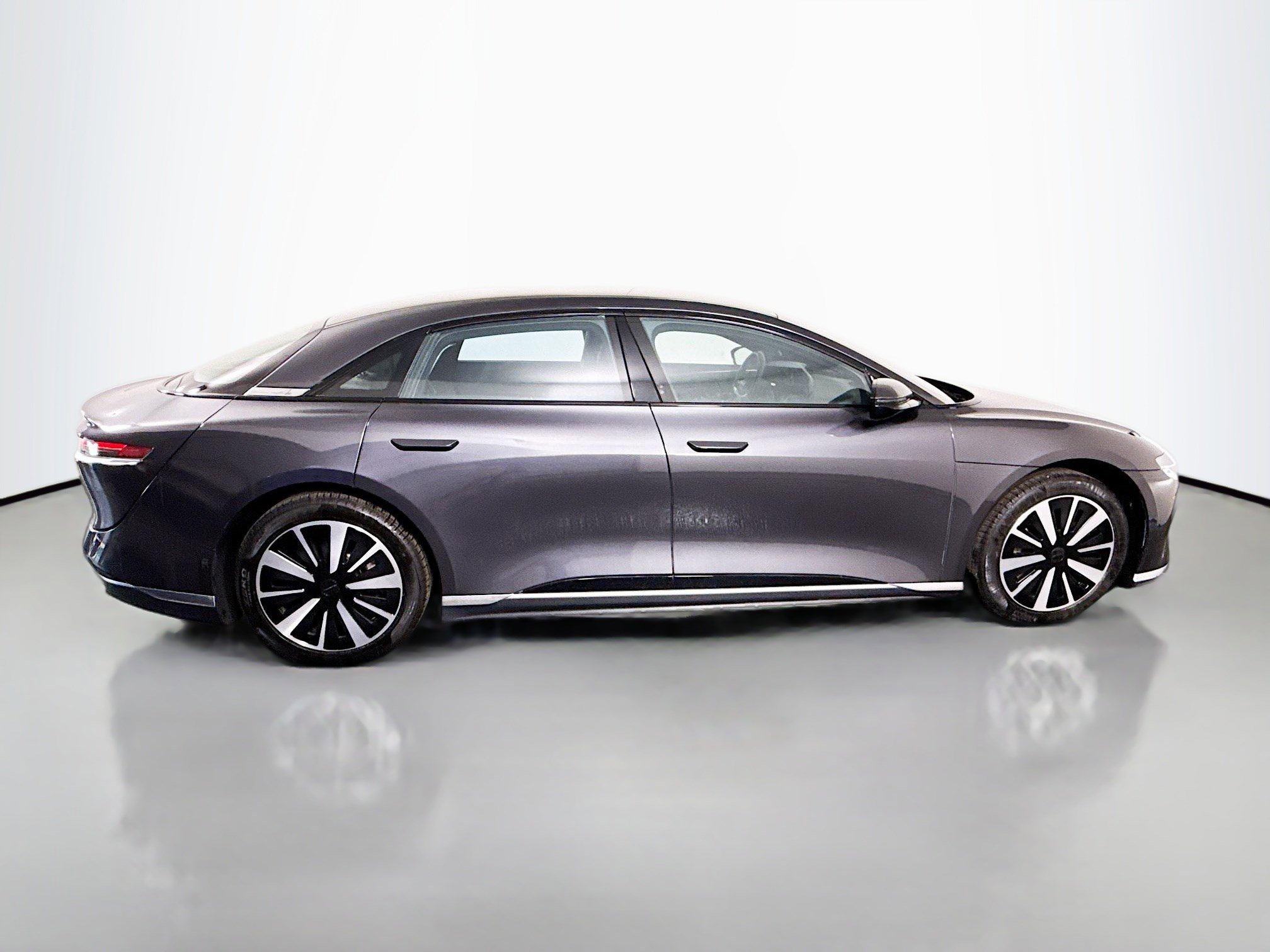 Used 2023 Lucid Air Pure image 11