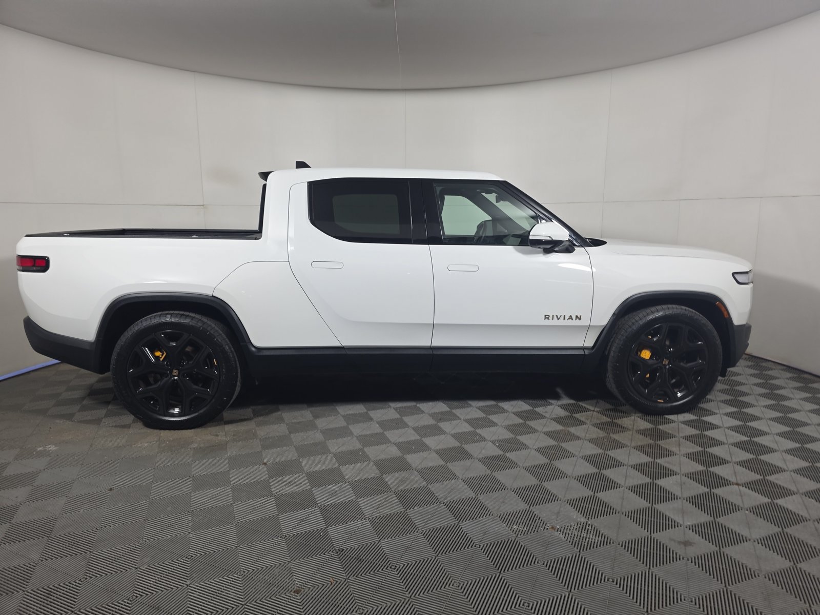 Used 2023 Rivian R1T Adventure Quad AWD/4WD image 6