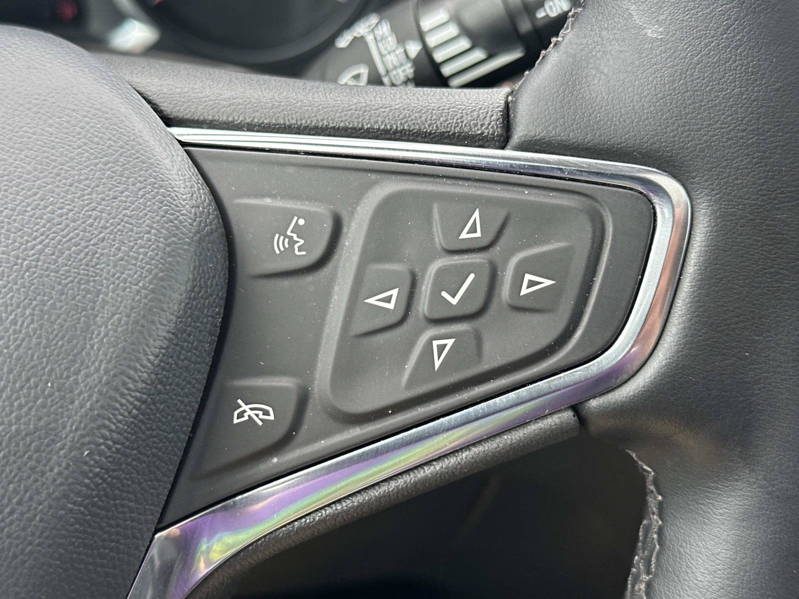 Certified 2024 Chevrolet Equinox Premier AWD/4WD image 23