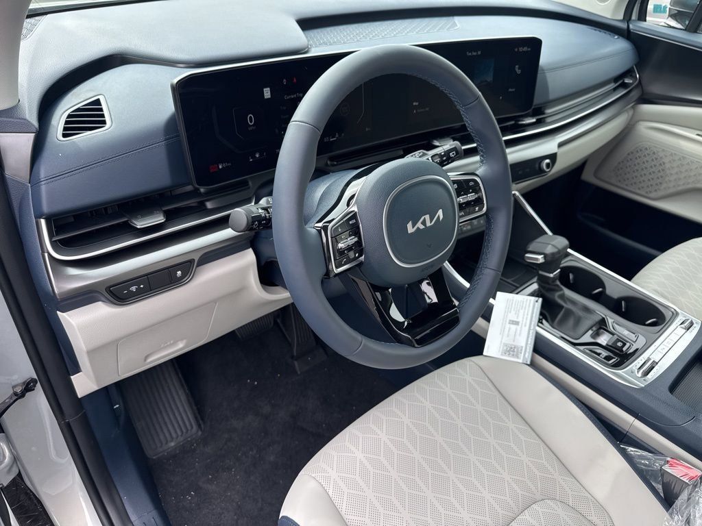 New 2026 Kia Carnival SX w/ SX Dark Edition Package image 10