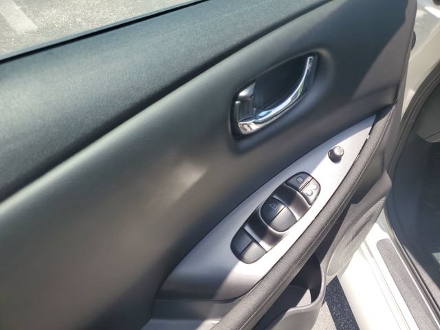 Used 2023 Nissan Leaf S FWD image 13