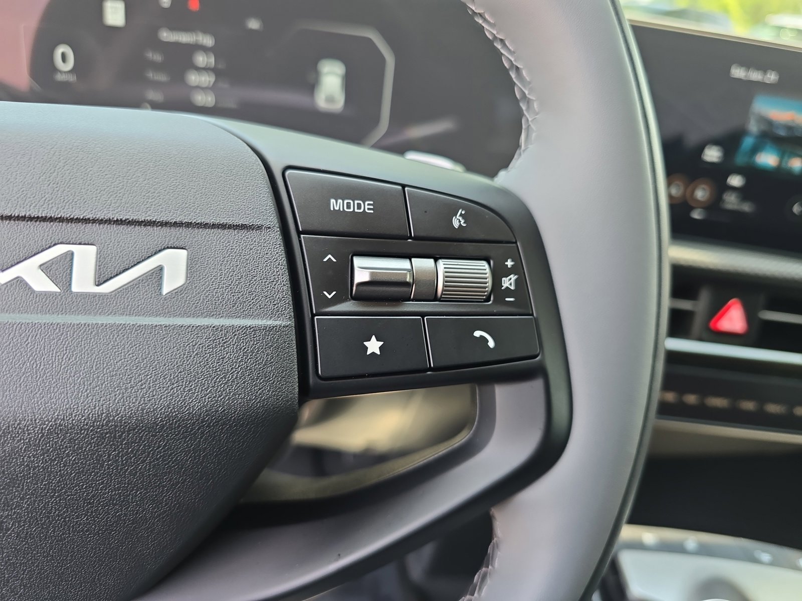 New 2025 Kia EV6 Wind image 19