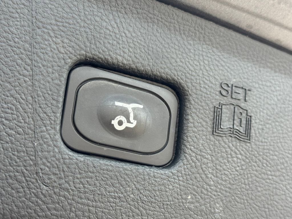 Used 2024 Ford Edge Titanium w/ Equipment Group 301A AWD/4WD image 37