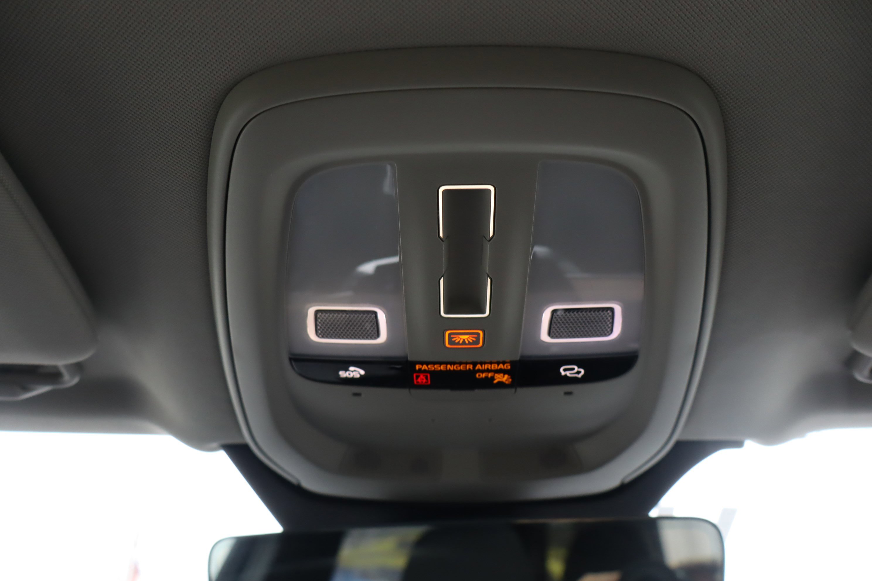 Used 2025 Volvo XC90 B6 Plus image 29