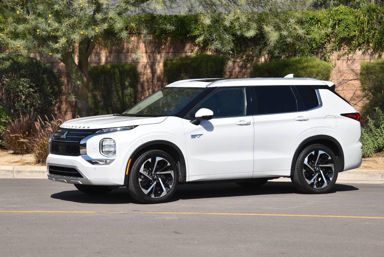 Used 2023 Mitsubishi Outlander SEL