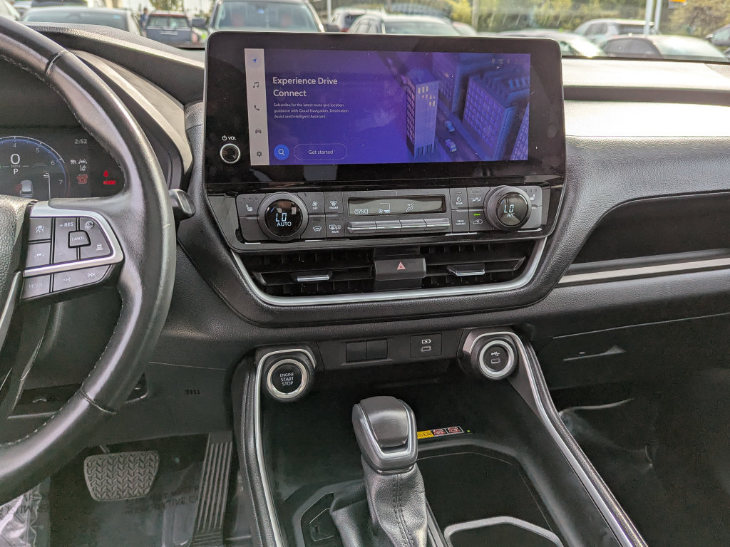 Used 2025 Toyota Grand Highlander AWD image 24
