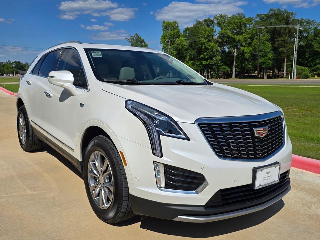 Used 2022 Cadillac XT5 Premium Luxury w/ Technology Package FWD image 7