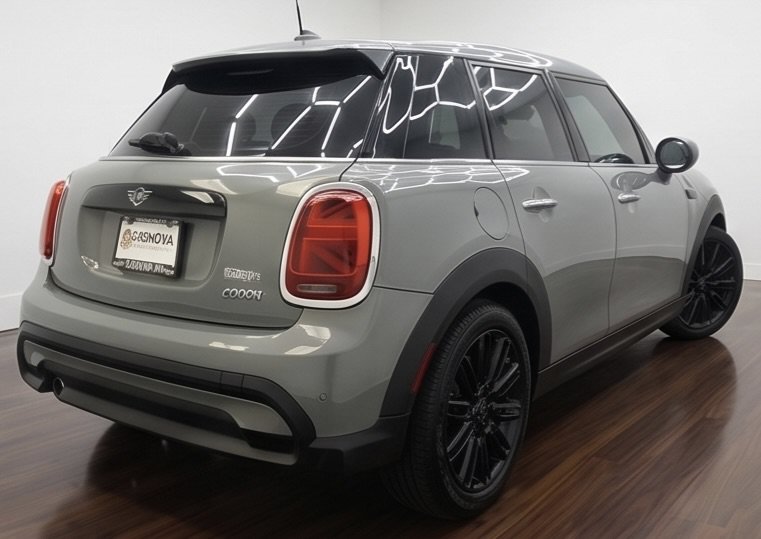 Used 2022 MINI Cooper 4-Door Hardtop FWD image 7